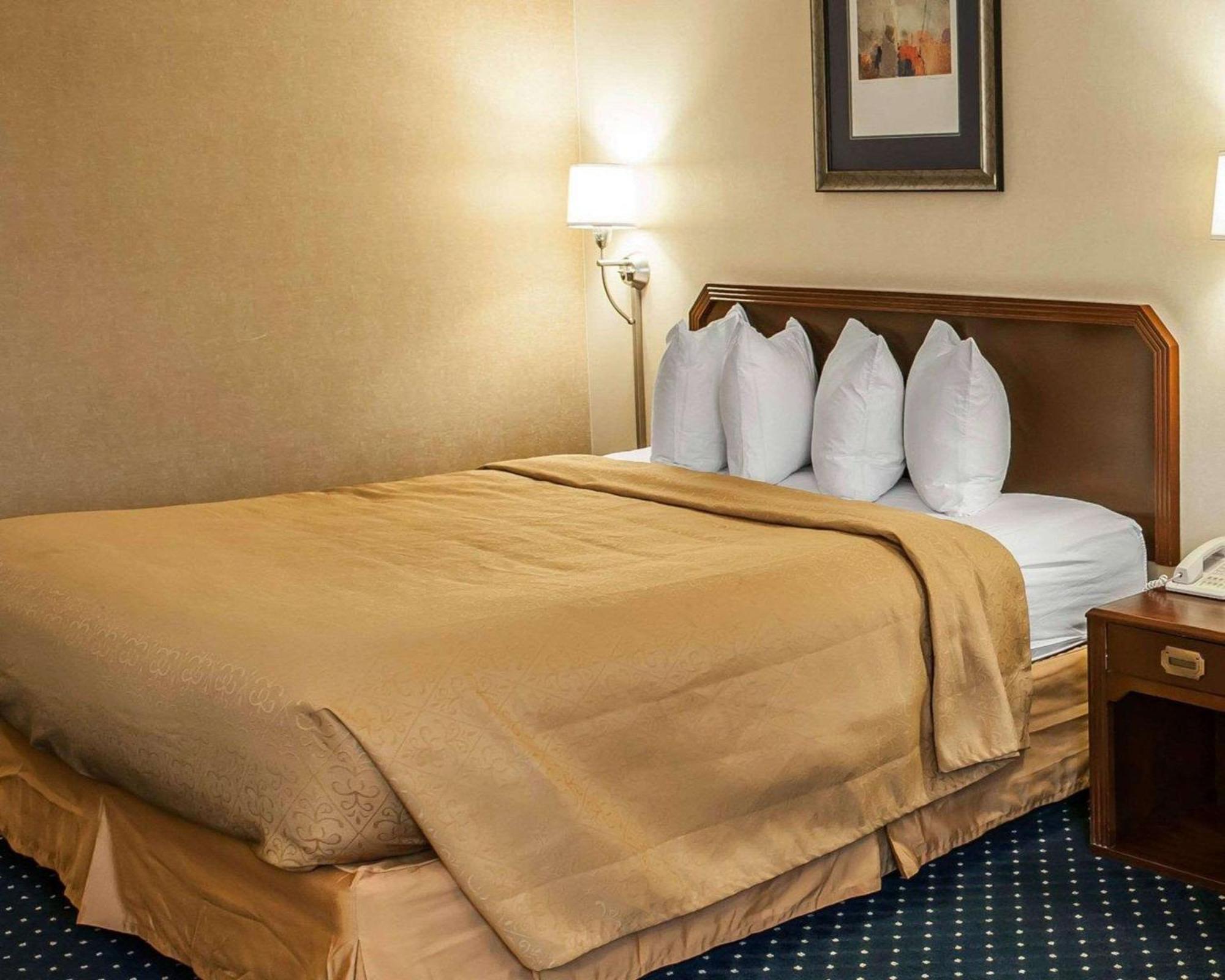 Quality Inn & Suites Goshen Zewnętrze zdjęcie